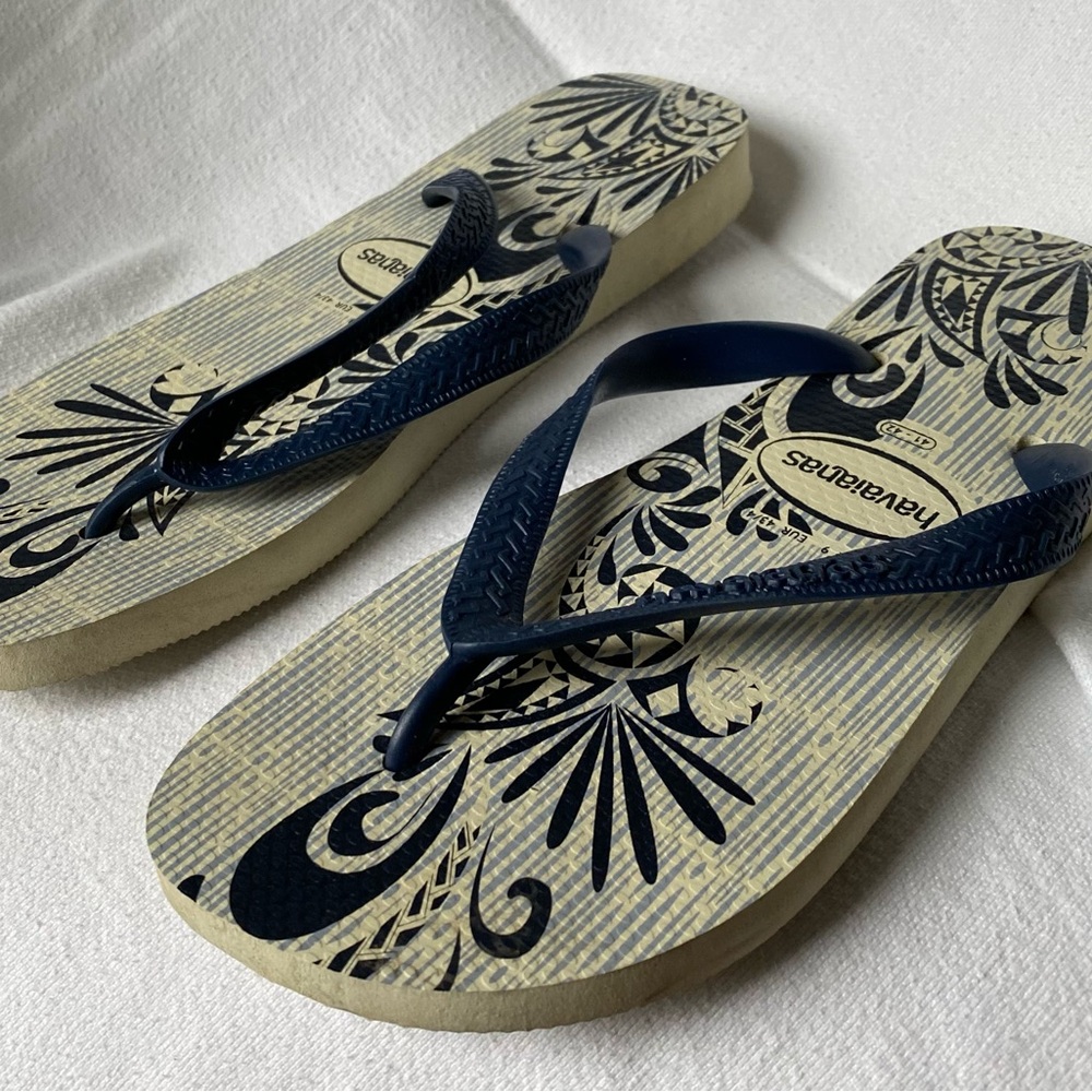 Havaianas Mens Aloha White/Navy Blue Flip Flops Size 9